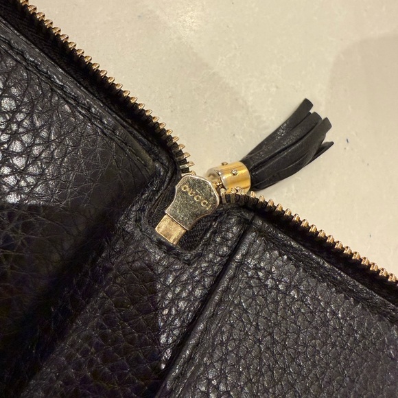 Gucci Soho Black Leather Zip Around Wallet Clutch Authentic GG Logo - Picture 6 of 8